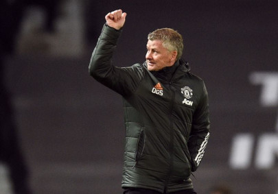 solskjaer blames stadium wrap for man utd s old trafford woes