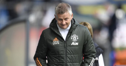 solskjaer urges fans to avoid violent protests before liverpool game