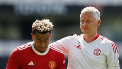 solskjaer wanted to keep lingard at united says moyes solskjaer wanted to keep lingard at united says moyes