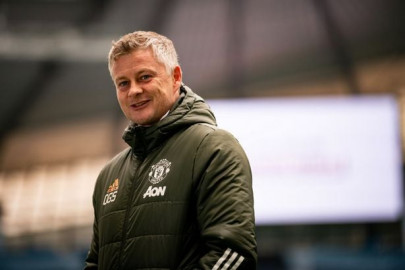 solskjaer hails martial and shaw after man united derby win