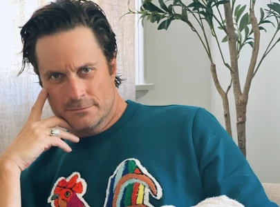 oliver hudson opens up about debilitating withdrawal from anxiety medication