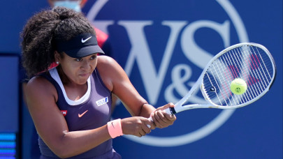 osaka changes mind and agrees to play semi final osaka changes mind and agrees to play semi final