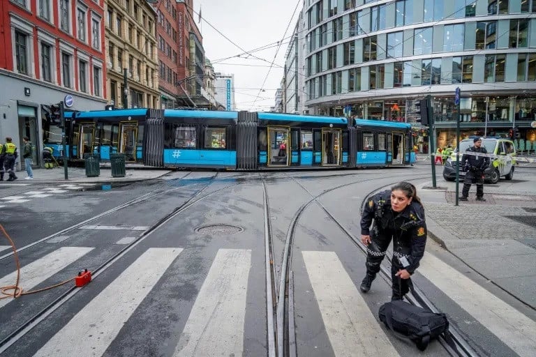 a tram came off the rails and rammed into an apple store in the centre of oslo injuring four people on october 29 2024 afp photo