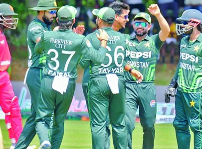 pak outplays zim wins odi series