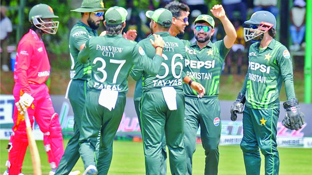 pakistan players celebrate fall of another zimbabwe wicket in the 3rd odi at bulawayo on november 28 2024 photo afp