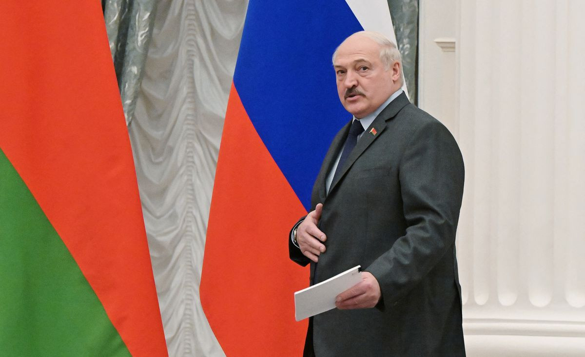 Belarus strengthens air defences along border, Minsk says