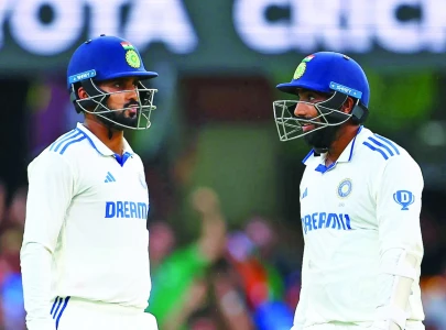 australia frustrated as india avoid follow on in gabba test