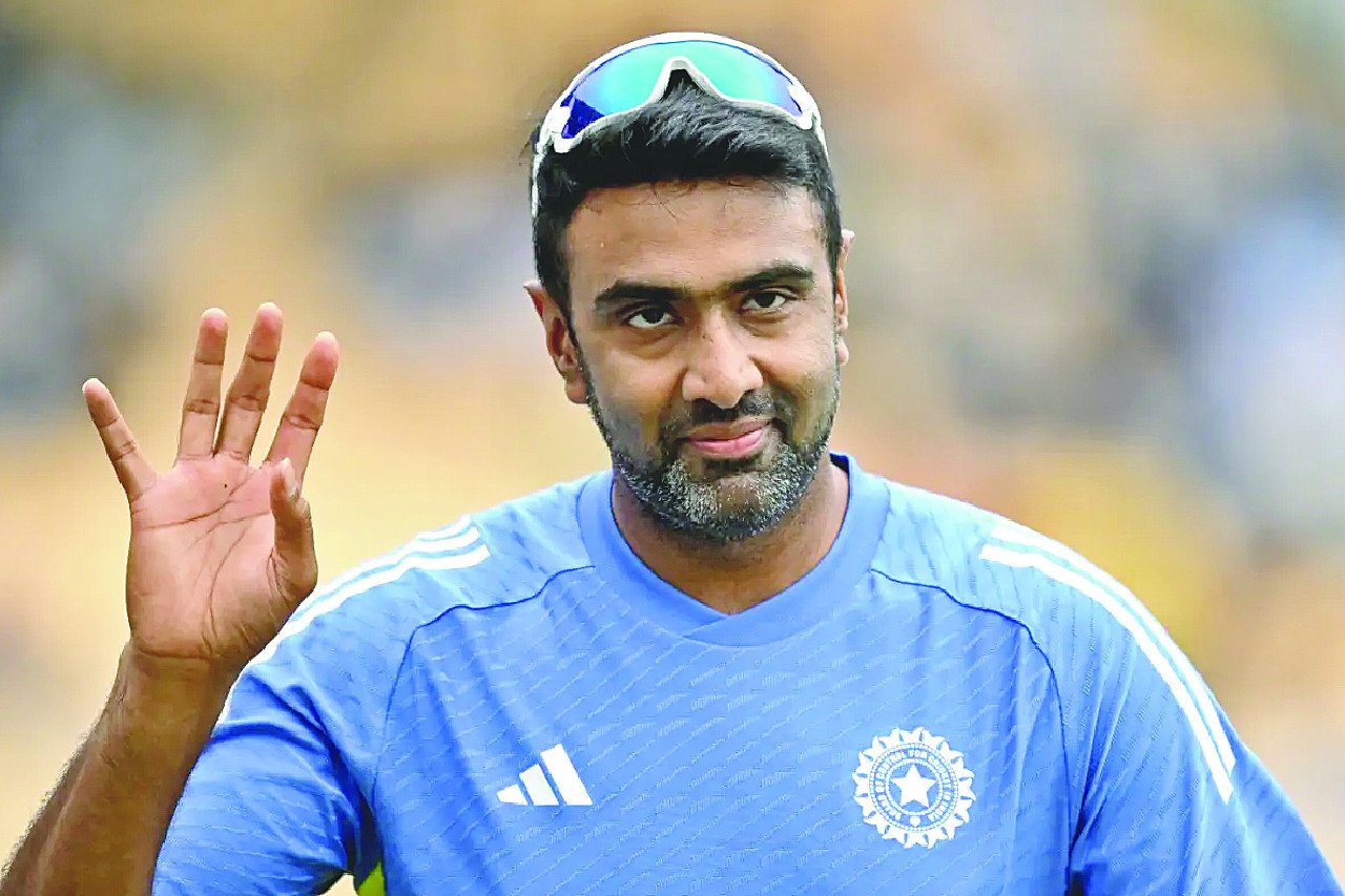 india s off spinning great ravichandran ashwin announced his immediate retirement from international cricket photo afp