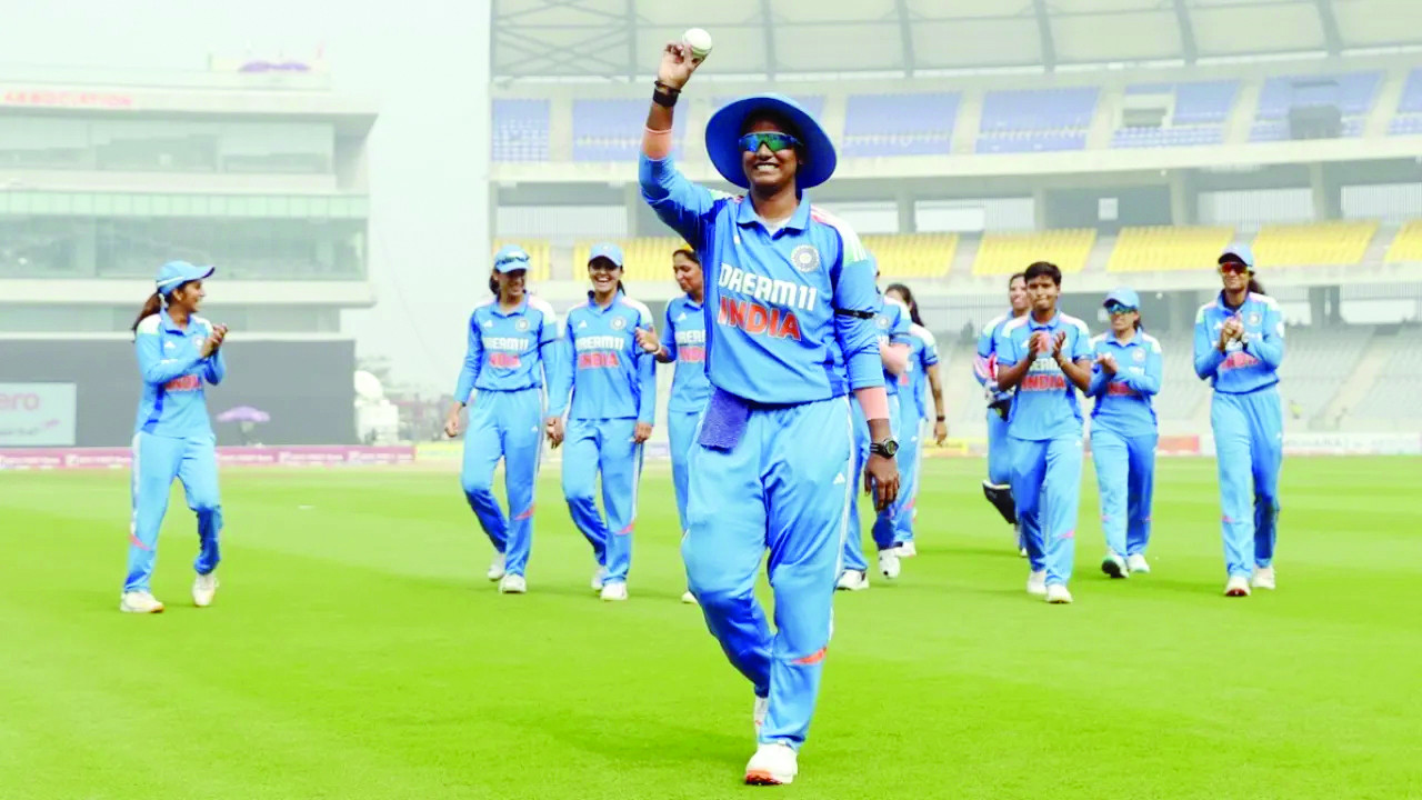 deepti sharma acknowledges her six for photo bcci