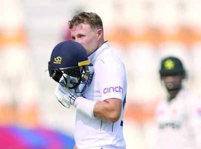 root s ton helps eng pile on runs root s ton helps eng pile on runs