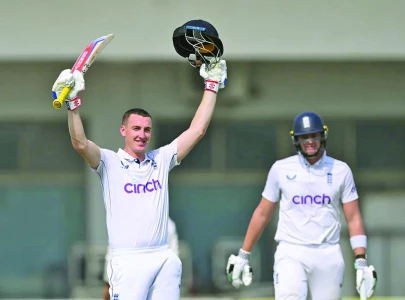 brook s 317 turns tide against pak brook s 317 turns tide against pak