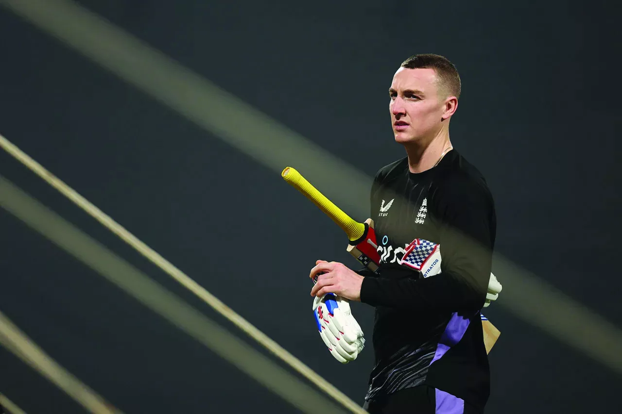 england s harry brooks practises under lights in kolkata photo ecb england s harry brooks practises under lights in kolkata photo ecb