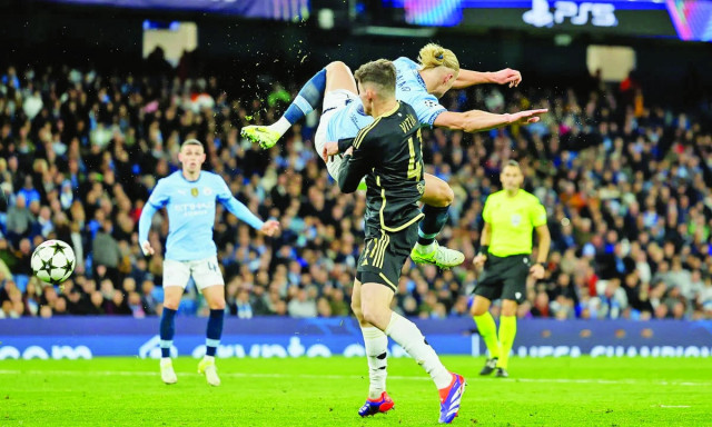 haaland acrobatics light up man city