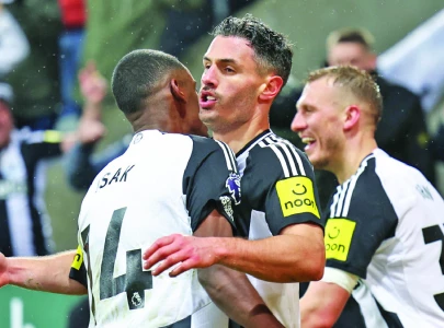 newcastle hold liverpool in thrilling clash