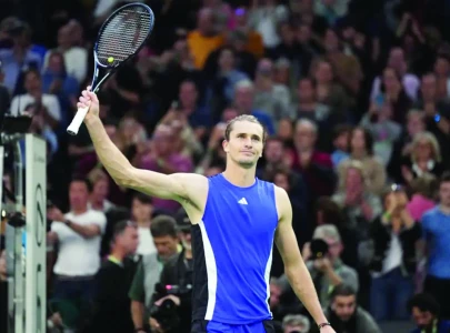 zverev downs tsitsipas in paris