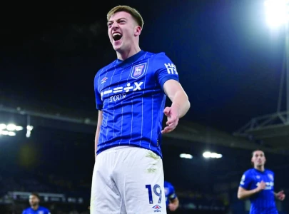 ipswich dent chelsea s title hopes ipswich dent chelsea s title hopes