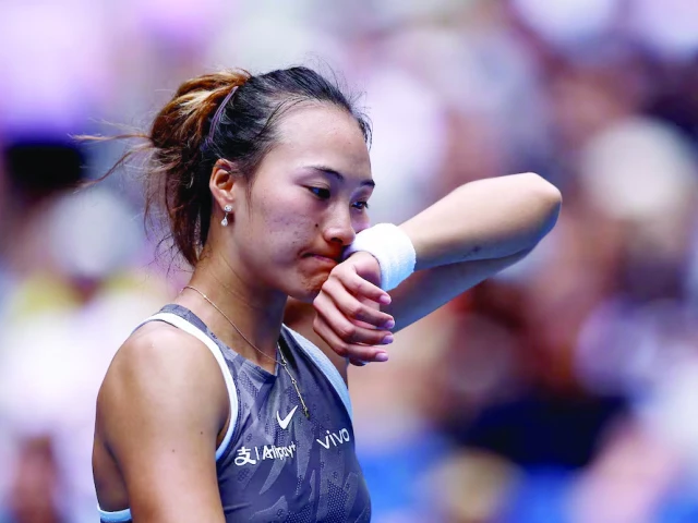 china s qinwen zheng looks dejected after losing her second round match against germany s laura siegemund photo reuters china s qinwen zheng looks dejected after losing her second round match against germany s laura siegemund photo reuters