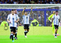 martinez gives argentina win over peru