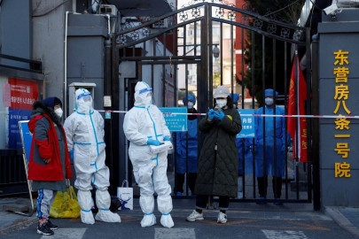chinese cities double down on zero covid as outbreaks widen chinese cities double down on zero covid as outbreaks widen