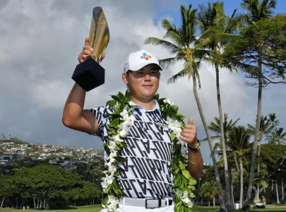 kim s late birdie blast seals sony open win