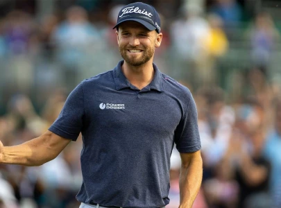 clark captures wells fargo crown for first pga win