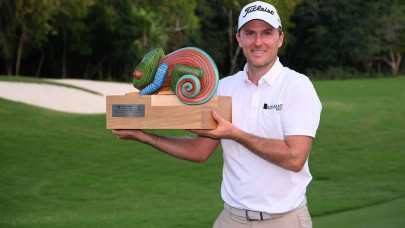 henley wins pga mexico title