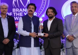 cheezious wins the prestigious fastest growing restaurant network of the year award