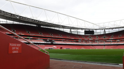 uk virus roadmap offers hope for premier league crowds