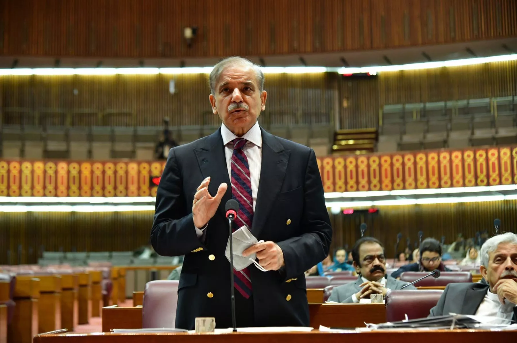 cj s remarks draw flak from pm