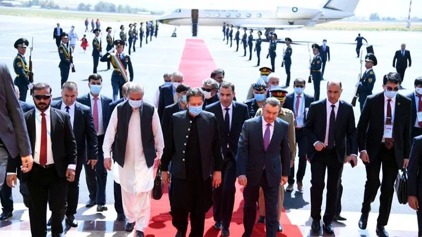 prime minister imran khan accompanied by foreign minister shah mahmood qureshi national security adviser moeed yusuf among other government officials arrives in dushanbe photo radio pakistan prime minister imran khan accompanied by foreign minister shah mahmood qureshi national security adviser moeed yusuf among other government officials arrives in dushanbe photo radio pakistan