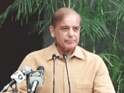 pm slams pti govt for neglecting gwadar