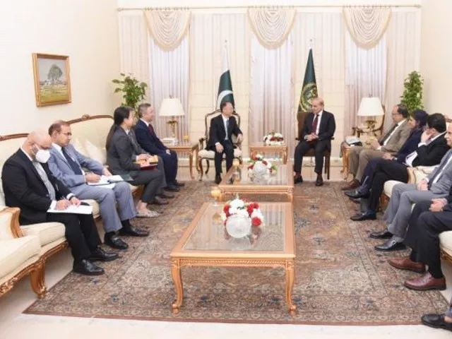 govt committed to unlock full potential of cpec pm tells chinese envoy