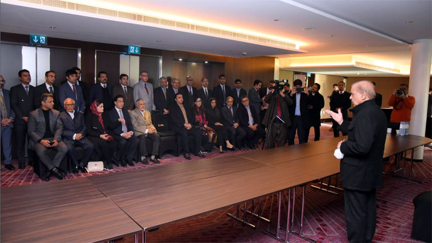 prime minister shehbaz sharif talks with pakistani delegation and officials in geneva on jan 10 2023 photo radio pakistan