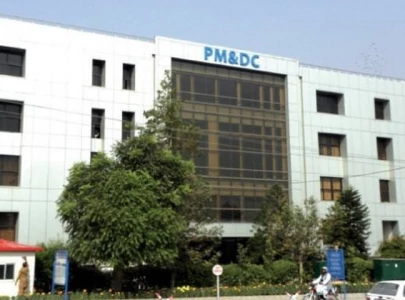 foreign graduates left in limbo as pmdc s new rules unleash confusion chaos foreign graduates left in limbo as pmdc s new rules unleash confusion chaos