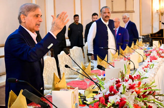 prime minister shehbaz sharif hosted a dinner in honour of parliamentarians on saturday photo pid