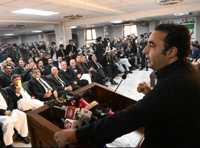 bilawal urges politicians to unite against terror