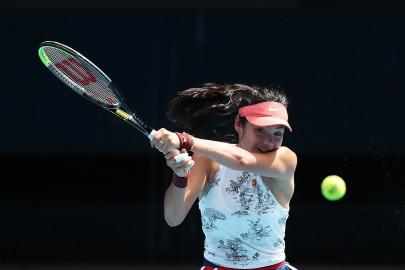 raducanu crashes out of australian open raducanu crashes out of australian open