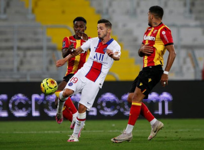 keeper blunder costs psg dear in defeat at lens