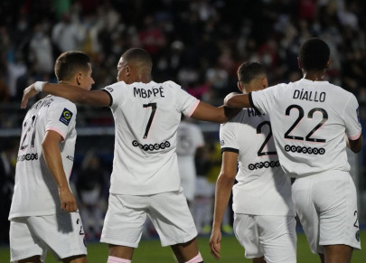 psg make winning start as messi arrival looms psg make winning start as messi arrival looms