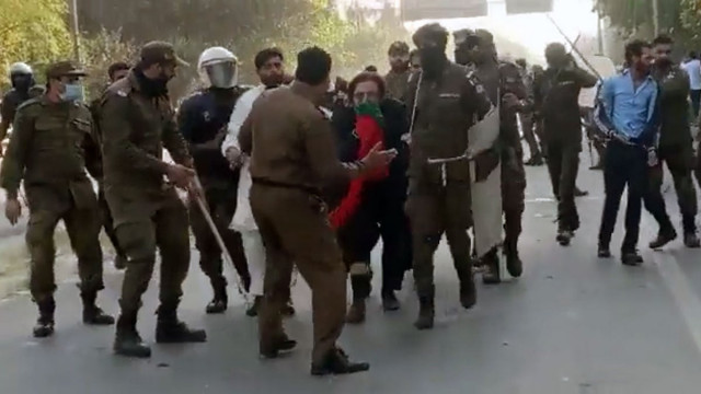police crackdown on pti turns bloody police crackdown on pti turns bloody
