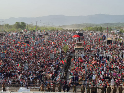 pm imran s sparkly booming show in islamabad pm imran s sparkly booming show in islamabad
