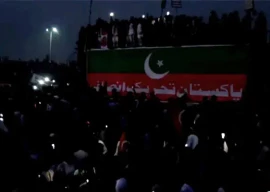 participants begin to leave as pti rally venue in lahore plunges into darkness participants begin to leave as pti rally venue in lahore plunges into darkness