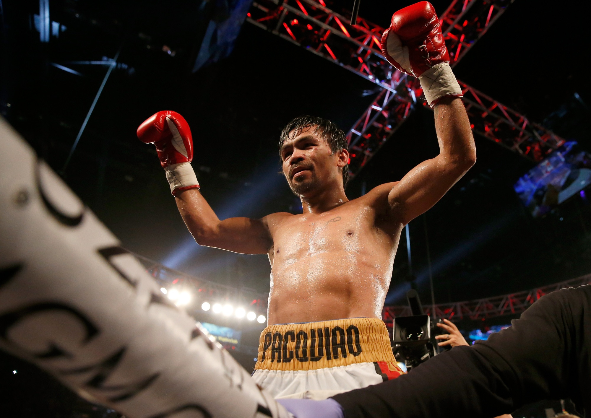 Photo of Manny Pacquiao retires from boxing to chase Philippine presidential bid