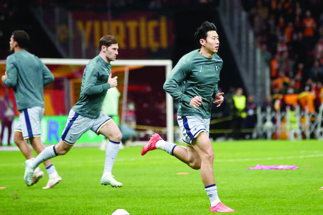 tottenham hotspur s son heung min during the warm up before the europa league match with galatasaray in istanbul photo reuters