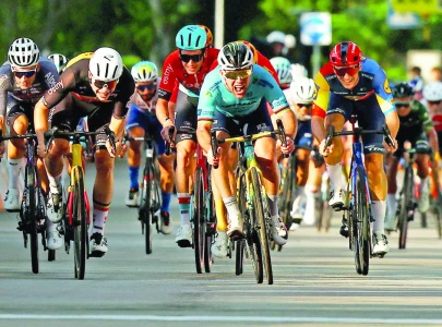 cycling great cavendish wins final race in singapore