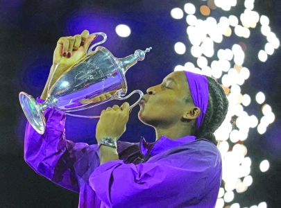 gauff beats zheng for wta finals title