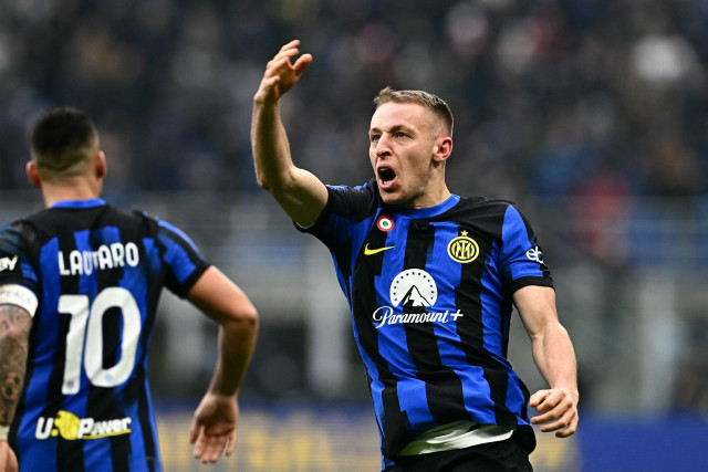 frattesi puts inter five points ahead in serie a frattesi puts inter five points ahead in serie a