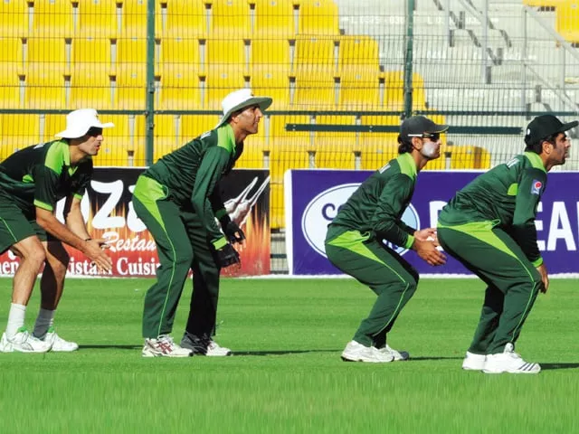 new zealand xi tighten screws on pakistan new zealand xi tighten screws on pakistan