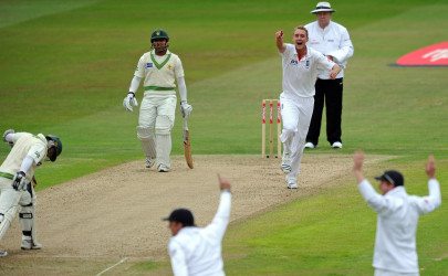 pakistan all out for 72