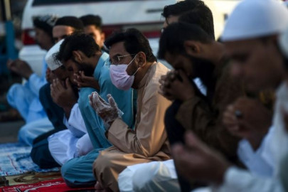 single day covid tally tops 2 700